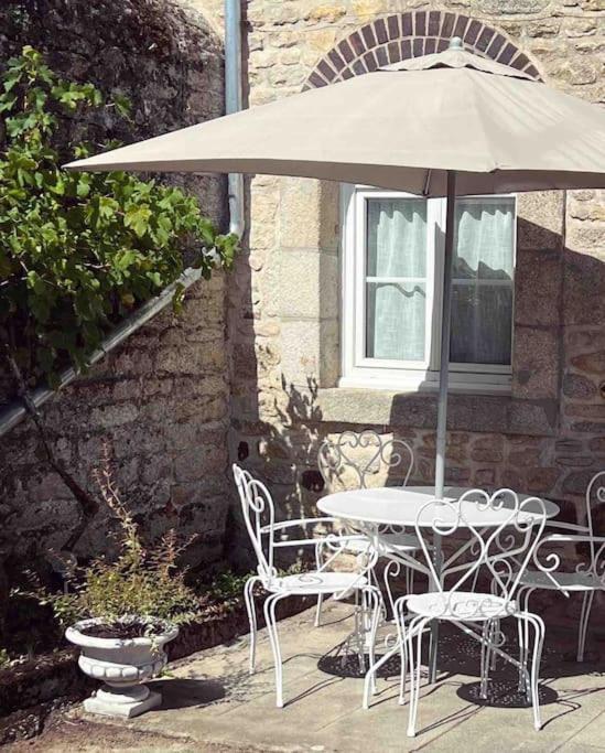 Charmante Maisonette A Arconnay Exterior foto